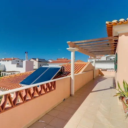 Luxury Coastal With Heated Pool Basketball Court & Ocean Views Near Lisbon