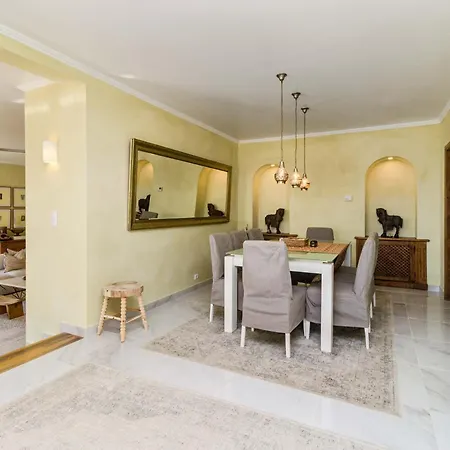 Luxury Coastal With Heated Pool Basketball Court & Ocean Views Near Lisbon Villa