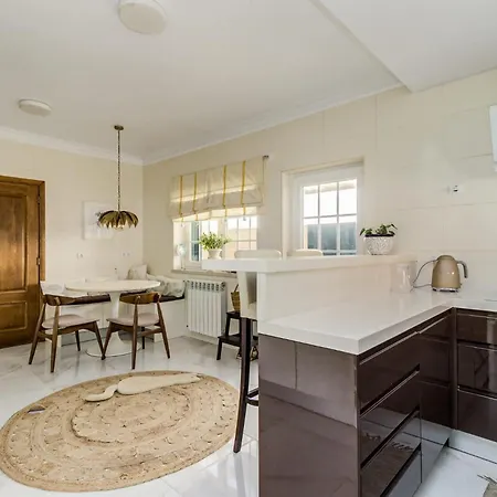 Luxury Coastal With Heated Pool Basketball Court & Ocean Views Near Lisbon Villa *