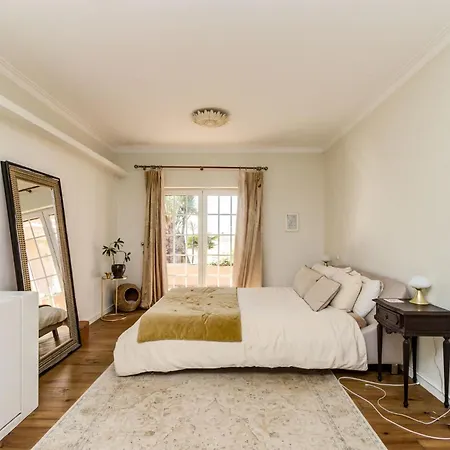 Villa Luxury Coastal With Heated Pool Basketball Court & Ocean Views Near Lisbon *