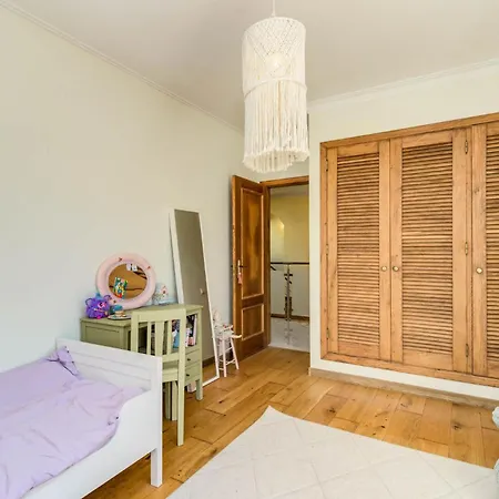 Villa Luxury Coastal With Heated Pool Basketball Court & Ocean Views Near Lisbon *