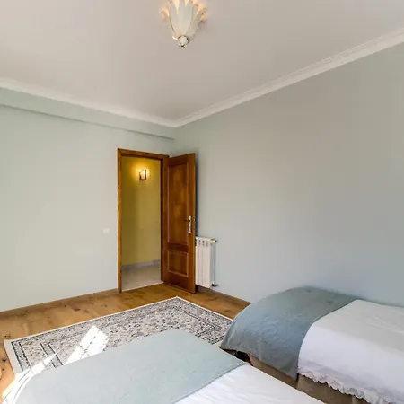 Luxury Coastal With Heated Pool Basketball Court & Ocean Views Near Lisbon Lourinhã