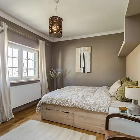 Vila Luxury Coastal With Heated Pool Basketball Court & Ocean Views Near Lisbon *