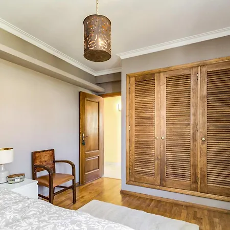 Luxury Coastal With Heated Pool Basketball Court & Ocean Views Near Lisbon Lourinhã